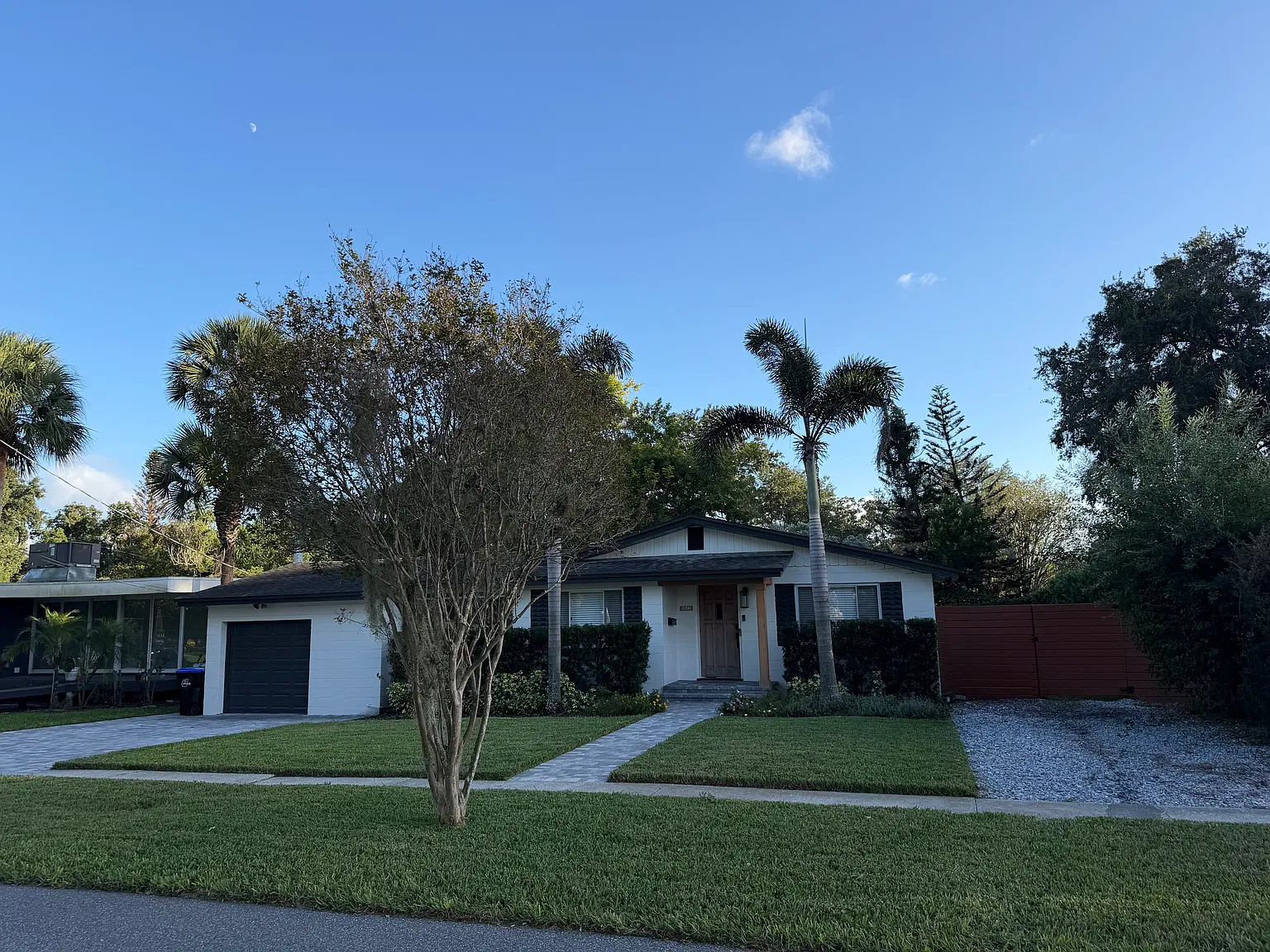 3 bed, 1339 sqft, $3,400 — Photo 2