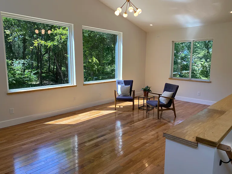 554 Black Cat Rd — Photo 8