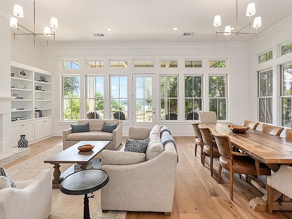 2nd image of 4505 E Cove Ct