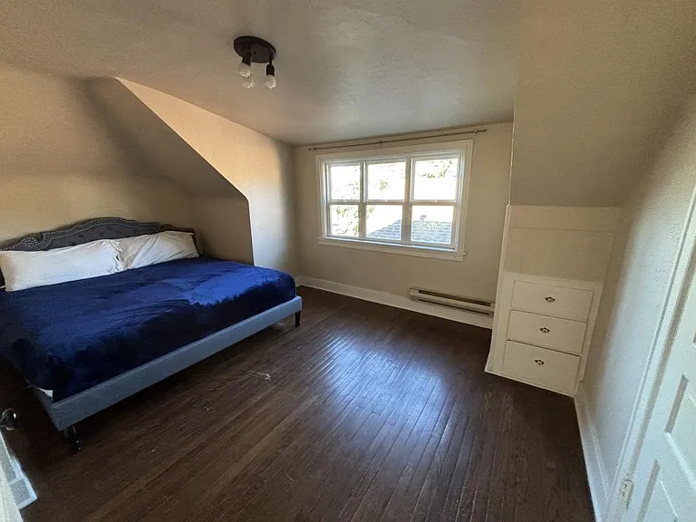 1145 W Platinum St — Photo 8