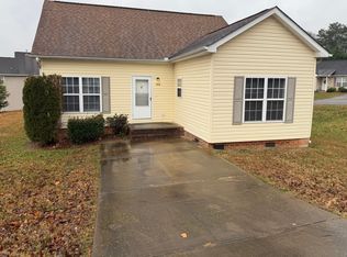 918 Faye St, Statesville, NC 28677