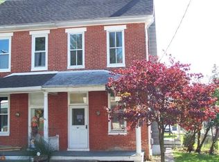 235 W High St, Manheim, PA 17545