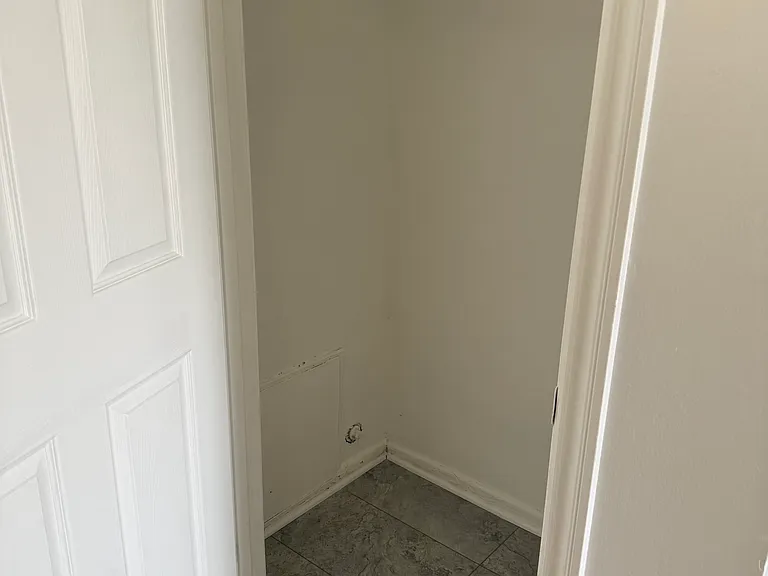 41541 Marine Dr — Photo 28