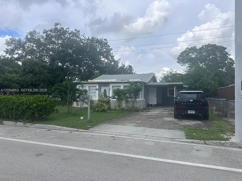 2837 NW 9th Ct