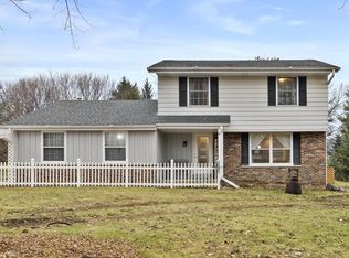 S66W24800 Skyline Ave, Waukesha, WI 53189