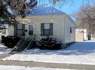 512 W 3rd St, Mccook, NE 69001