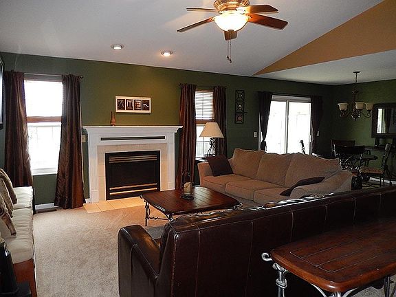 4th image of 1598 Saint Ives Ct
