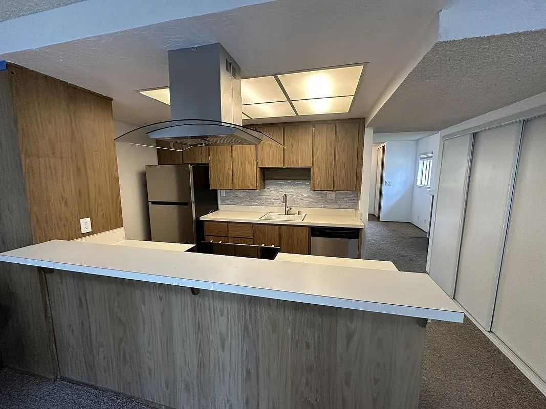 2 bed, 2.5 bath, 1308 sqft, $3,695 — Photo 3