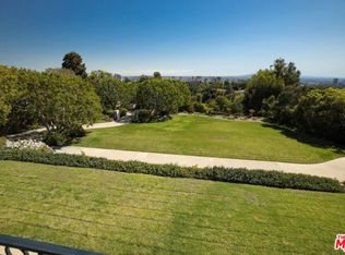 655 Funchal Rd, Los Angeles, CA 90077