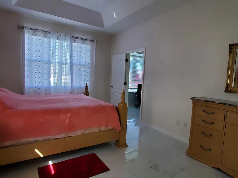 2323 Pan American Blvd — Photo 20
