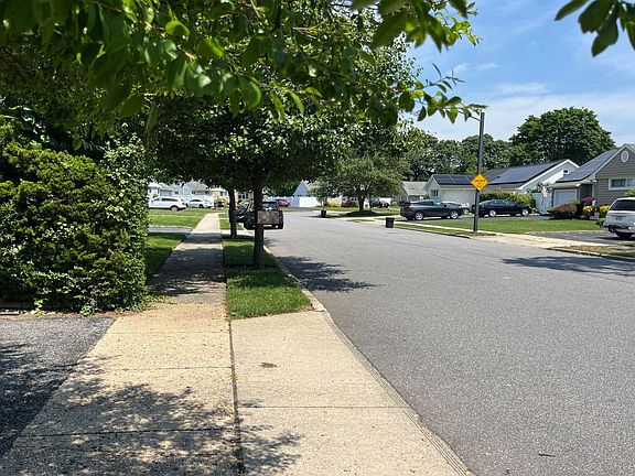4th image of 14 Chester Ave