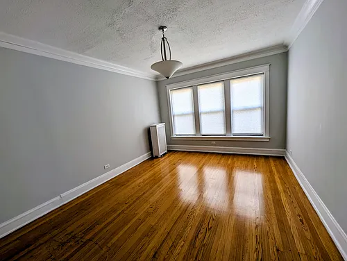 6402 N Hermitage Ave #2 Photo 1