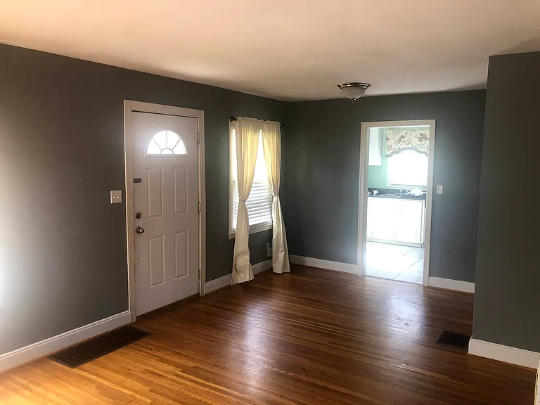 2442 Sherry Rd — Photo 4