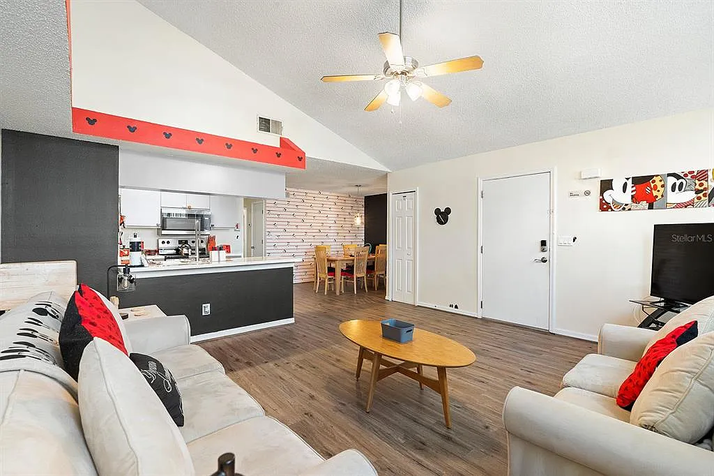 2 bed, 2.0 bath, 1087 sqft, $1,695 — Photo 4