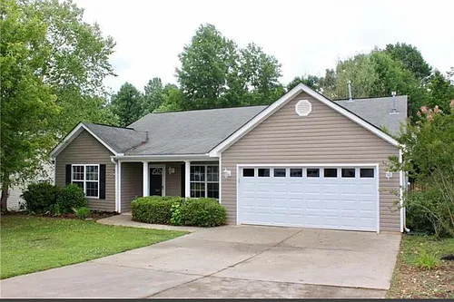216 Rivers Edge Dr Photo 1