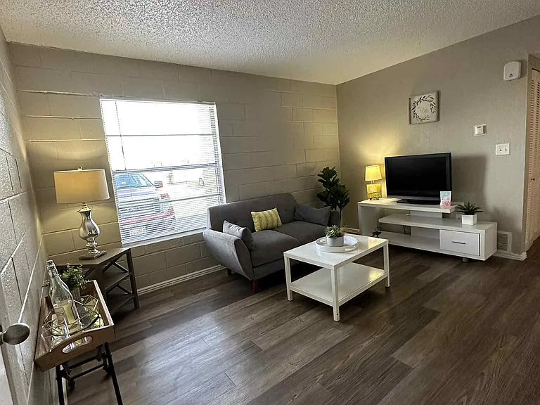 SAN MARCOS APARTMENTS — Photo 42