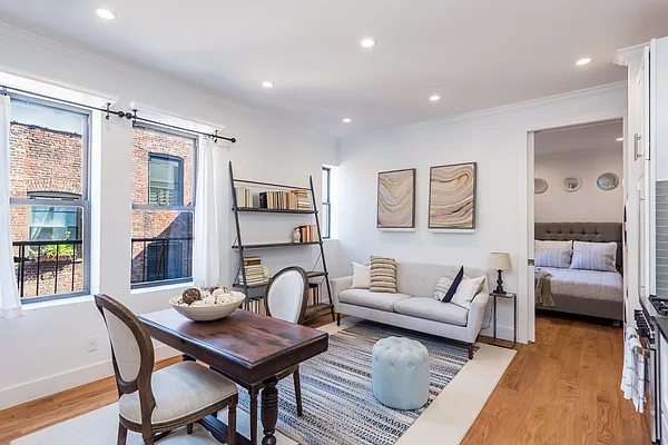 Rented by Nooklyn NYC LLC | media 21