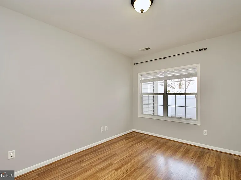 2324 Henshaw Pl #3 — Photo 15