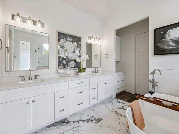 3827 Arlington St, Houston, TX 77018
