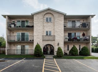 7341 W 71st St APT 1E, Bridgeview, IL 60455