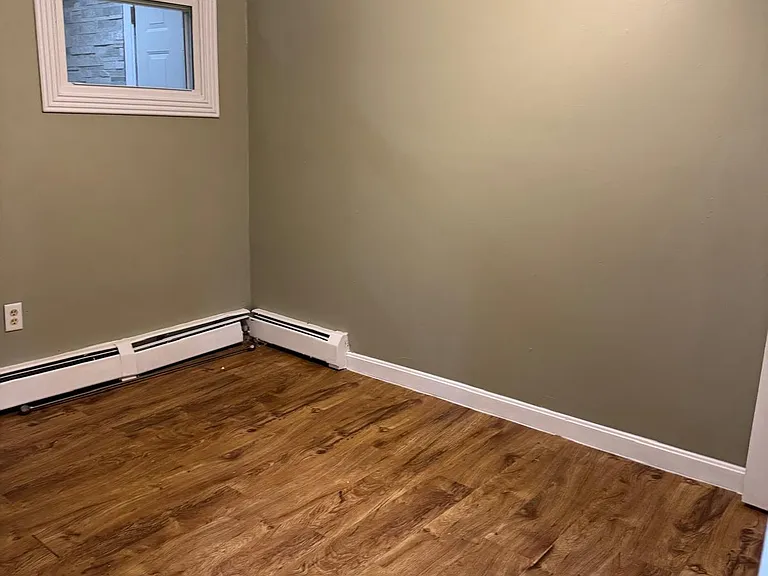 968 Broad St #4 — Photo 8