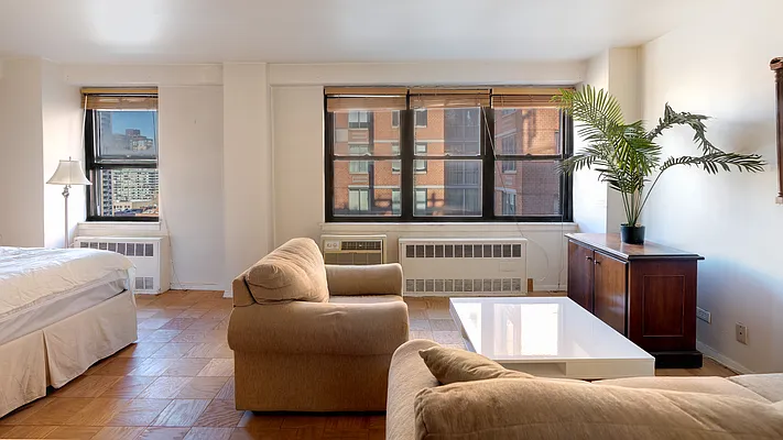 Sold by Compass | media 7