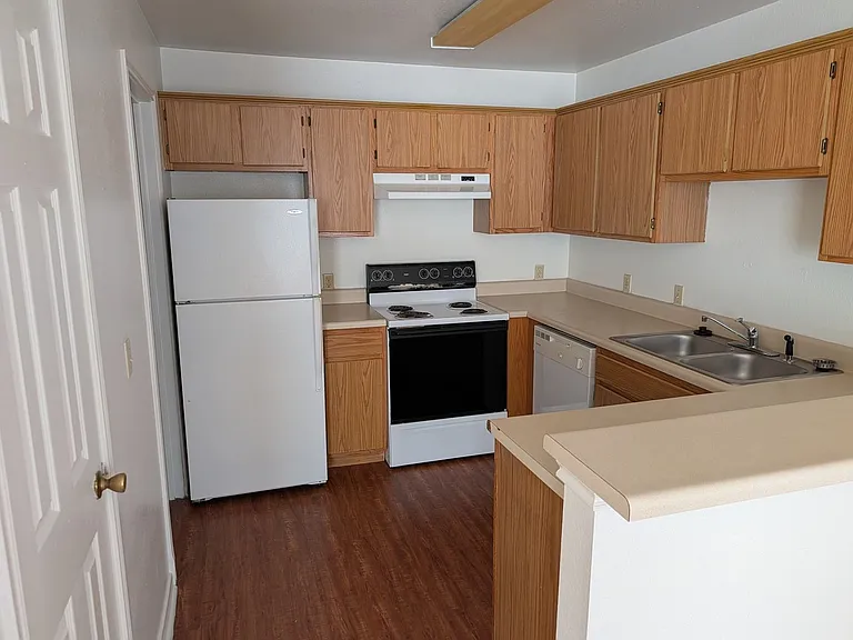 1754 River Rd #111-124-324 — Photo 7