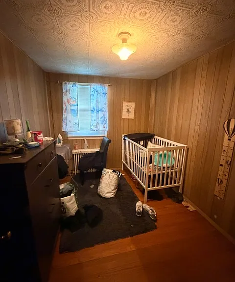 Bedroom 2 / Office
