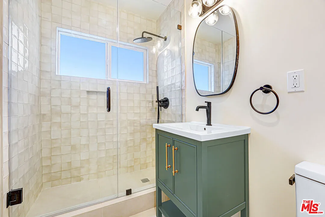 Studio, 1.0 bath, 350 sqft, $2,700 — Photo 4
