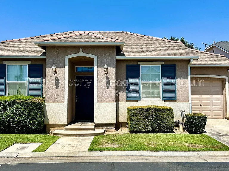 643 W Casanova Ln — Photo 1