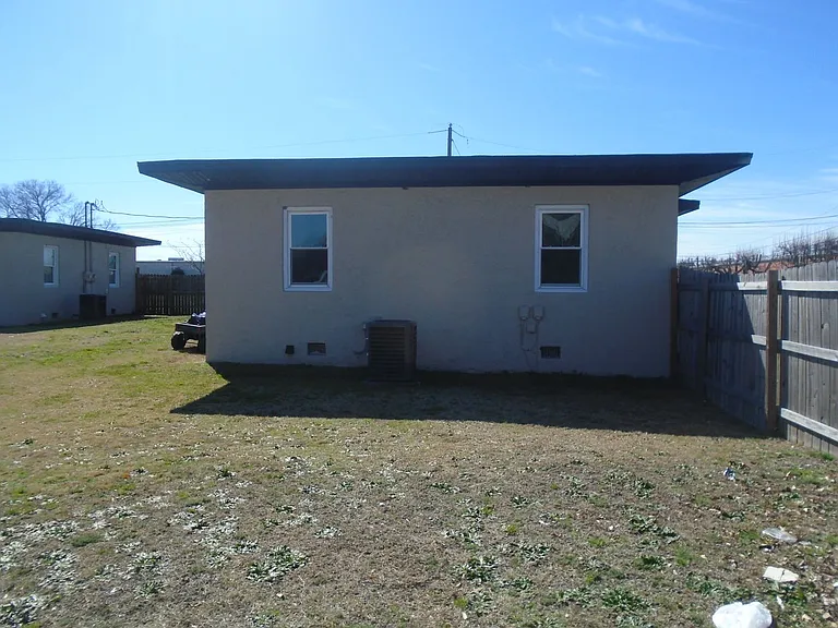 910 William Clark Rd — Photo 2