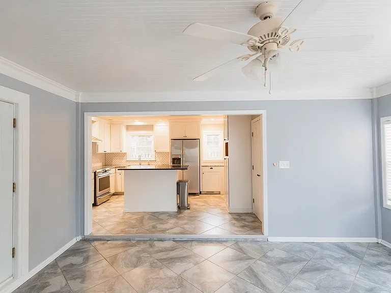 2822 Bedford St — Photo 13