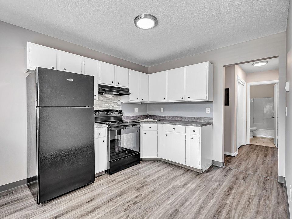 1st image of 1358 Meriden Rd APT 5