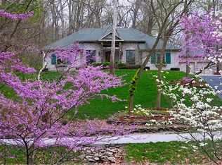 5663 S Grande Vista Dr, Springfield, MO 65804