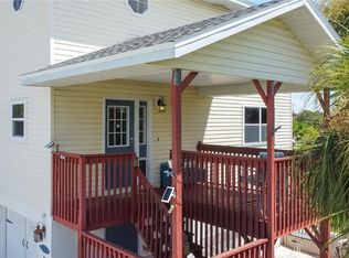 17727 1st St E, Redington Shores, FL 33708