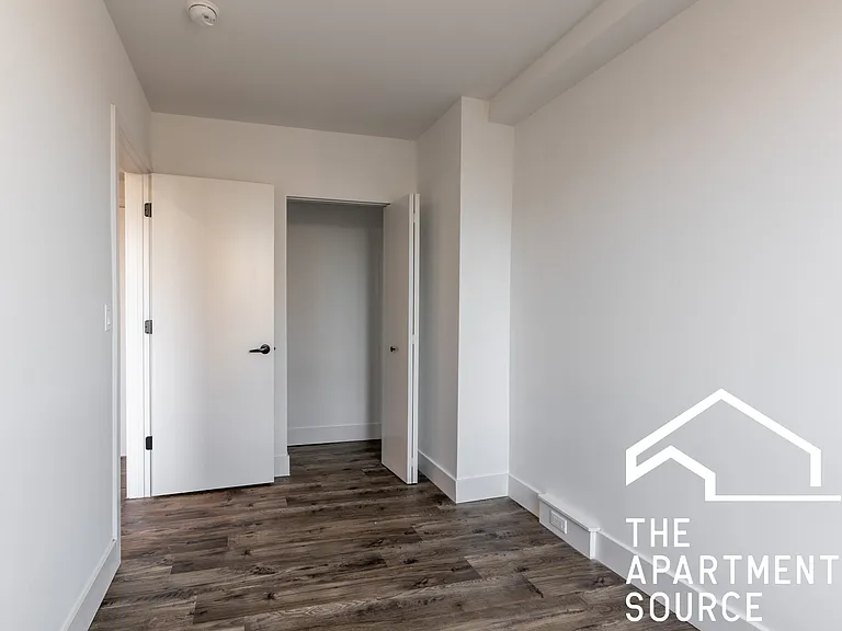 941 W Carmen Ave #103 — Photo 8