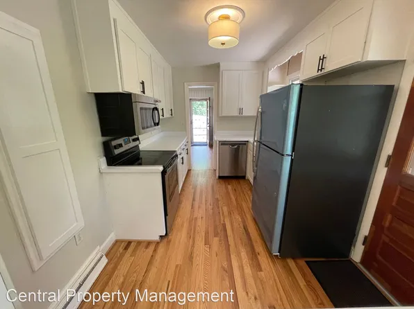 2245 Hickory Dr, Spartanburg, SC 29302
