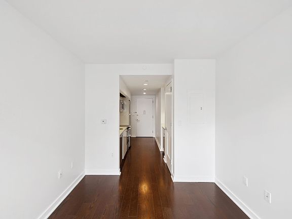 4th image of 400 W 113th St APT 1011