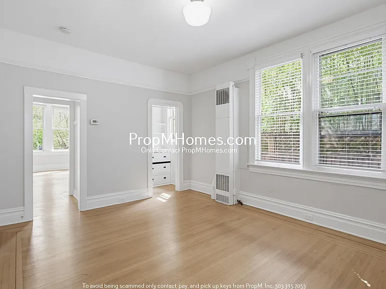 2835 SE Yamhill Street — Photo 3