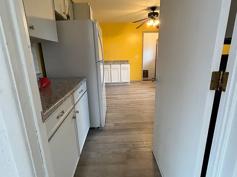 326 Pepperton Dr — Photo 8