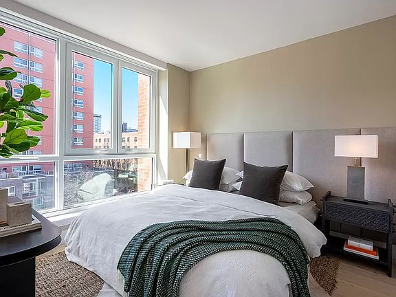4th image of 251 E 2nd St #2C