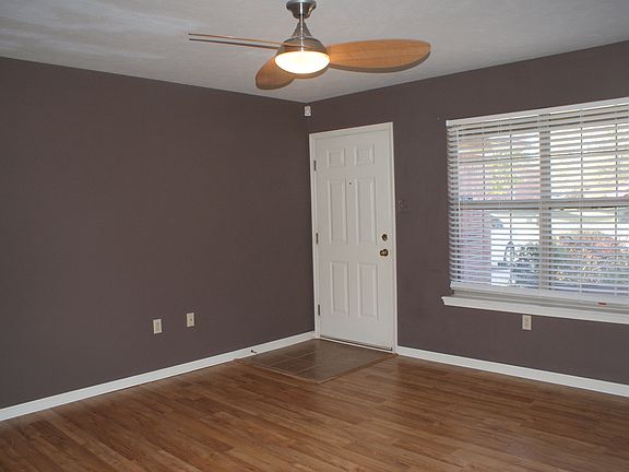 3rd image of 1730 Ozark Dr