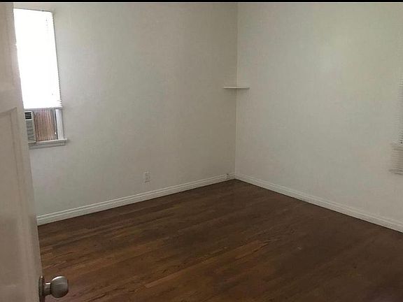 2nd image of 929 N Harper Ave