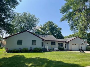 421 Washington St, Walnut Grove, MN 56180