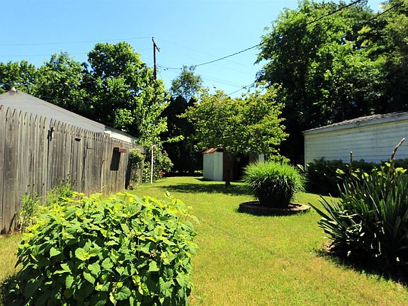2nd image of 1267 Hull Ave
