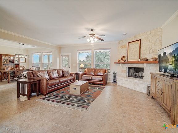 4th image of 725 Cave Springs Dr