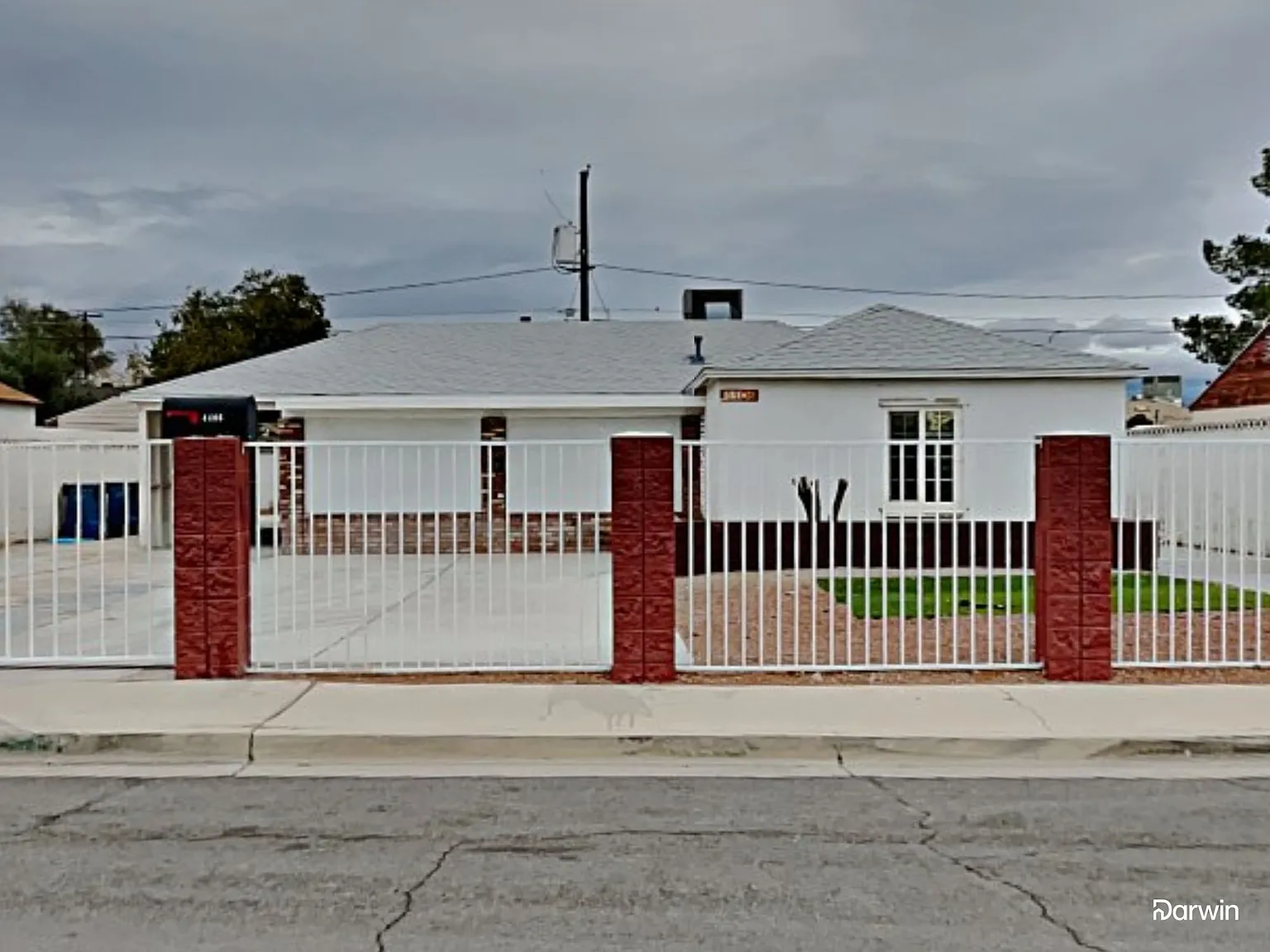 3 bed, 1.0 bath, 1117 sqft, $1,770 — Photo 1