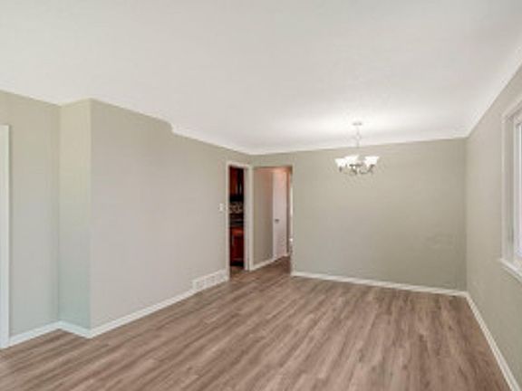 3rd image of 996 Fremont Ave