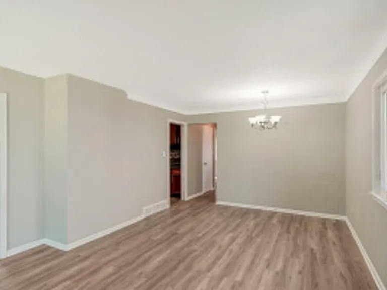 996 Fremont Ave — Photo 3