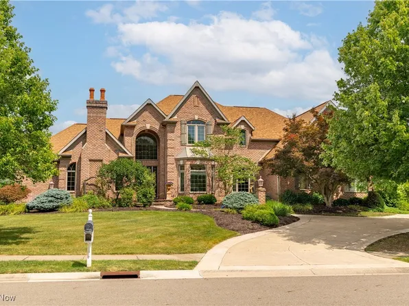 1542 Alexandria Pkwy SE, North Canton, OH 44709